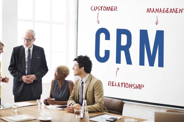 Logiciels CRM, en valent-ils la peine ? Avantages et inconvénients
