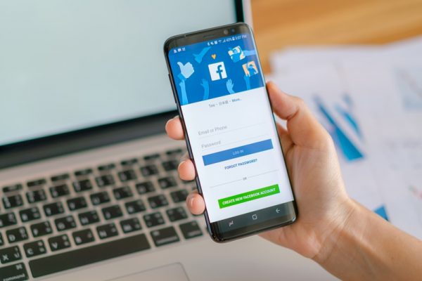 Meta envisage de réduire le coût de ses abonnements sans publicités pour Facebook et Instagram en Europe