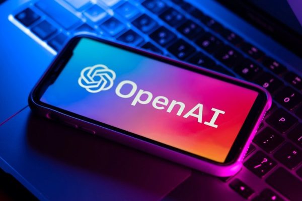 OpenAI assouplit les restrictions de contenu sur ChatGPT pour offrir plus de liberté d’expression