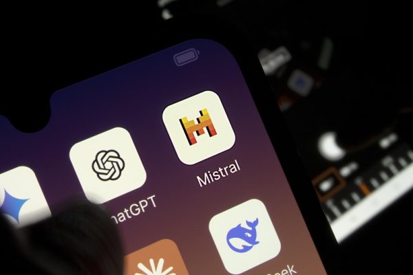 Mistral Small 3.1 : la pépite française qui bouscule les géants de l’IA