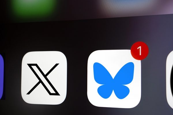 Bluesky réinvente les coches bleues, là où X a échoué