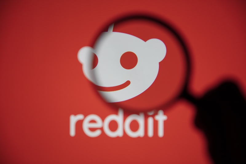 Reddit déploie sa recherche dopée à l’IA dans plusieurs langues dont le français