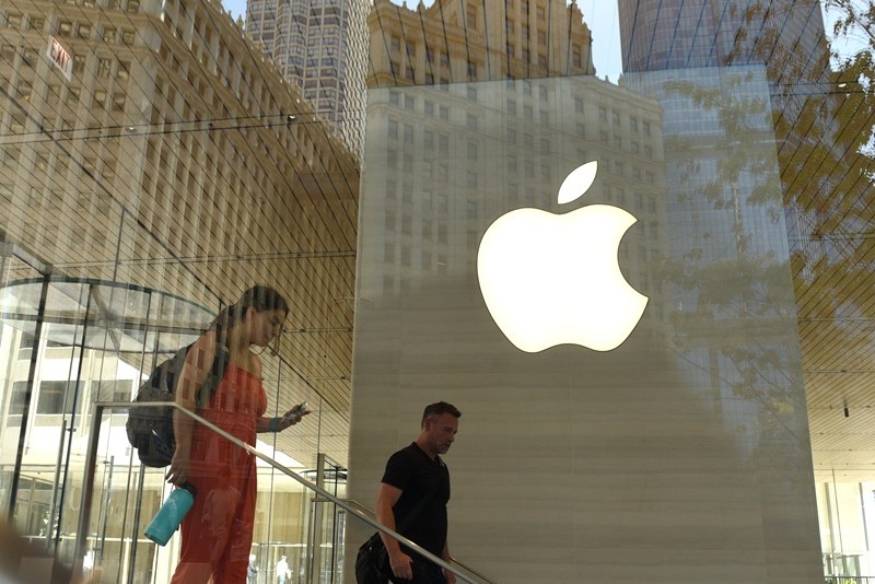 Avec le rachat d’une pépite de l’optique IA, Apple prépare ses futurs appareils