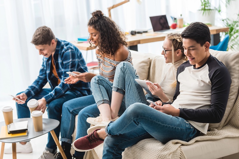 Régulation du numérique : la France prépare un nouveau virage pour protéger les jeunes