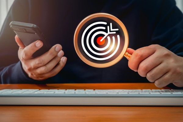 Retargeting publicitaire et CRM : comment synchroniser vos audiences pour des campagnes ultra-cohérentes ?