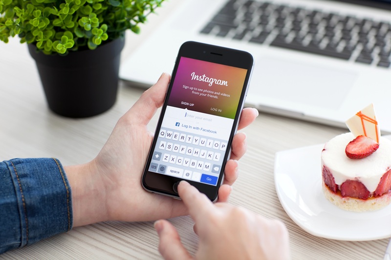 Instagram modifie son algorithme pour limiter certains contenus chez les adolescents 