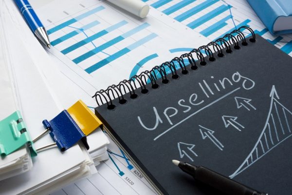 Comment identifier et convertir automatiquement les opportunités d'upselling ?